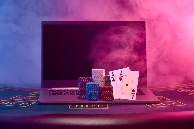 Layar verifikasi KYC aplikasi cuan100 dengan formulir unggah KTP.